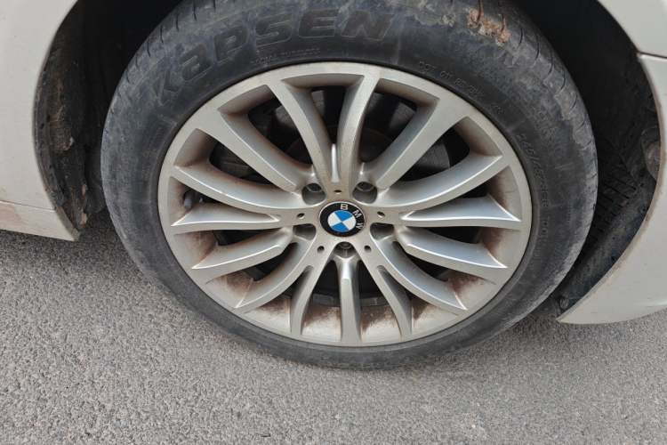 Used BMW 5 Series 2017 525Li Luxury Design Package Right Front Wheel Hub
