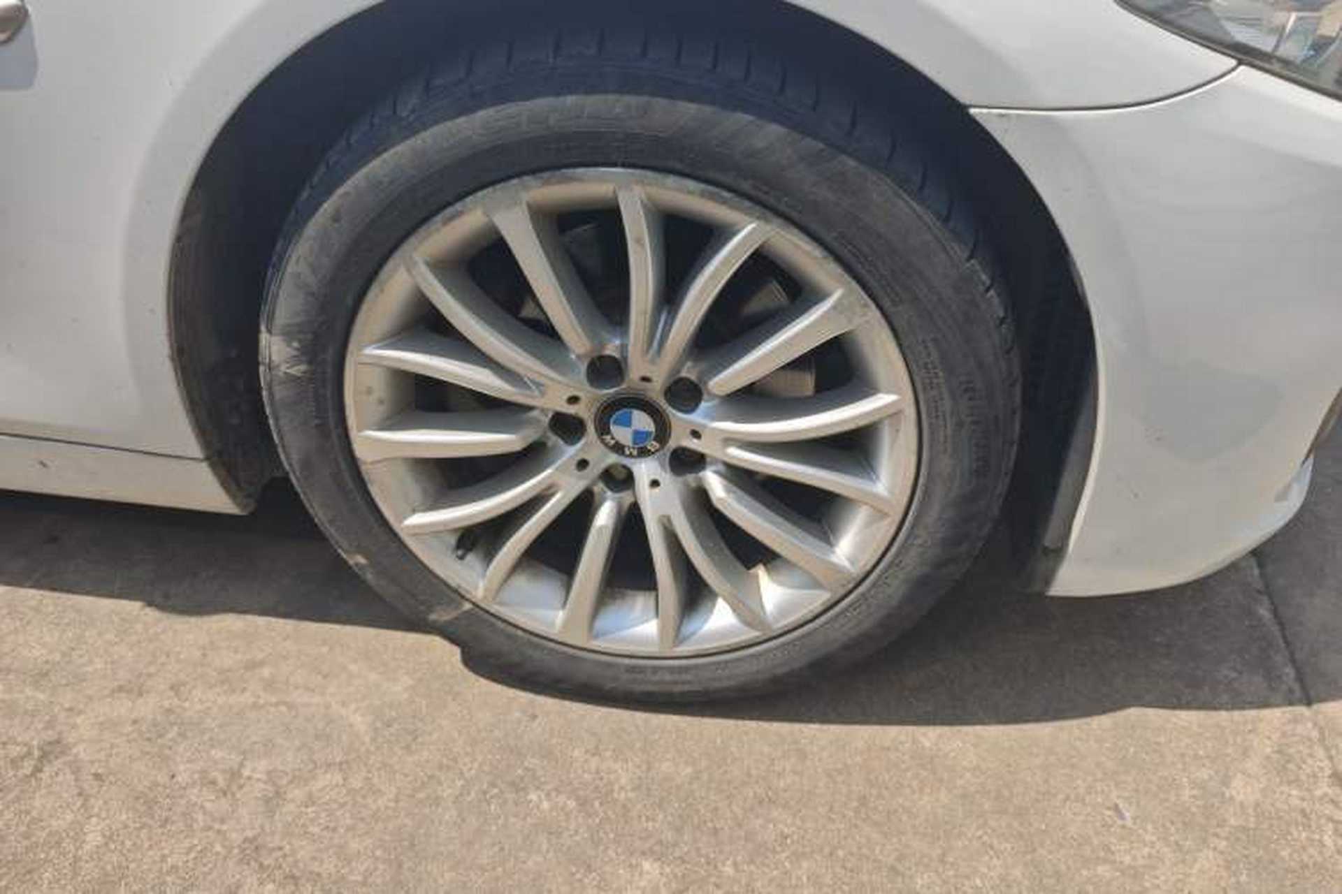 Used BMW 5 Series 2017 525Li Luxury Design Package Right Front Wheel Hub