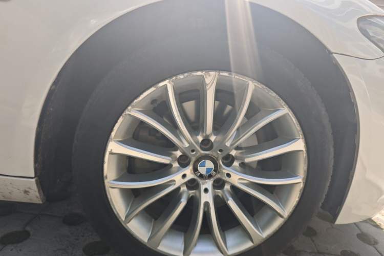 Used BMW 5 Series 2017 528Li Leading Model Right Front Wheel Hub