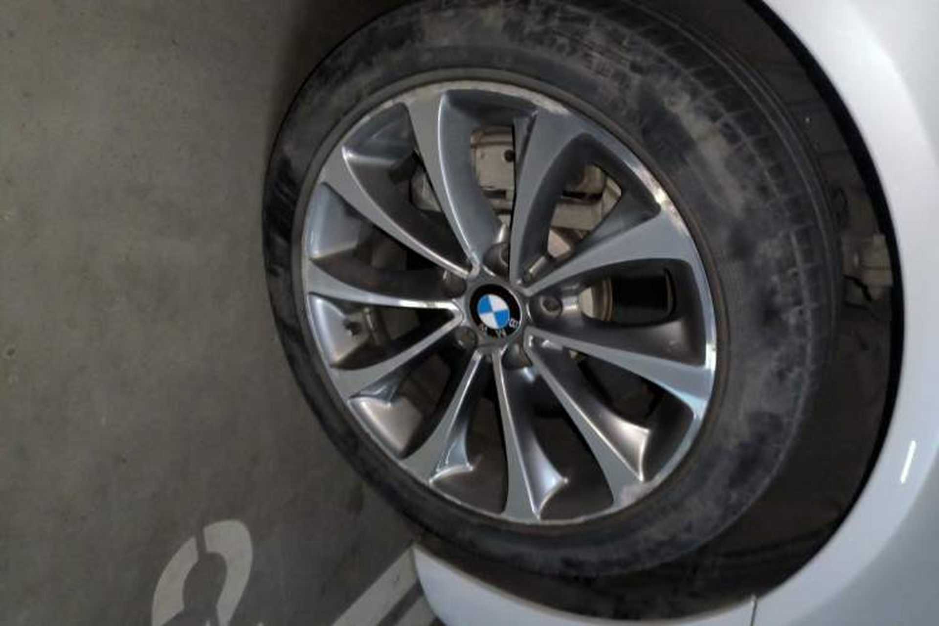 Used BMW 5 Series 2017 528Li Leading Model Right Front Wheel Hub