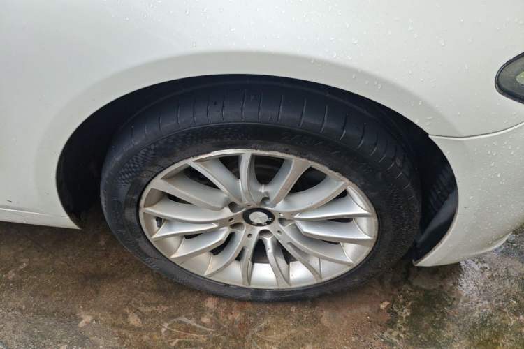 Used BMW 5 Series 2017 525Li Luxury Design Package Right Front Wheel Hub