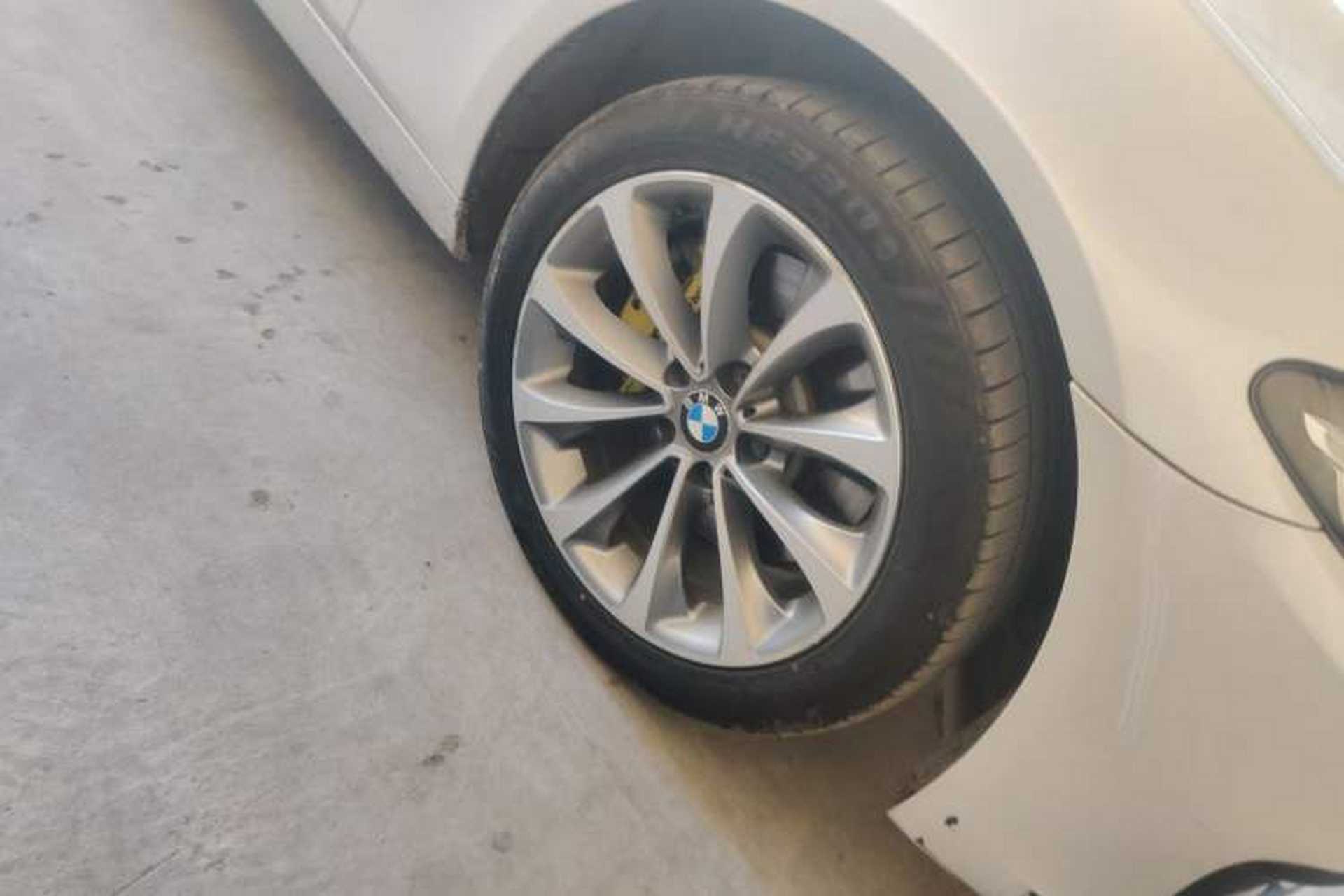 Used BMW 5 Series 2017 528Li Leading Model Right Front Wheel Hub