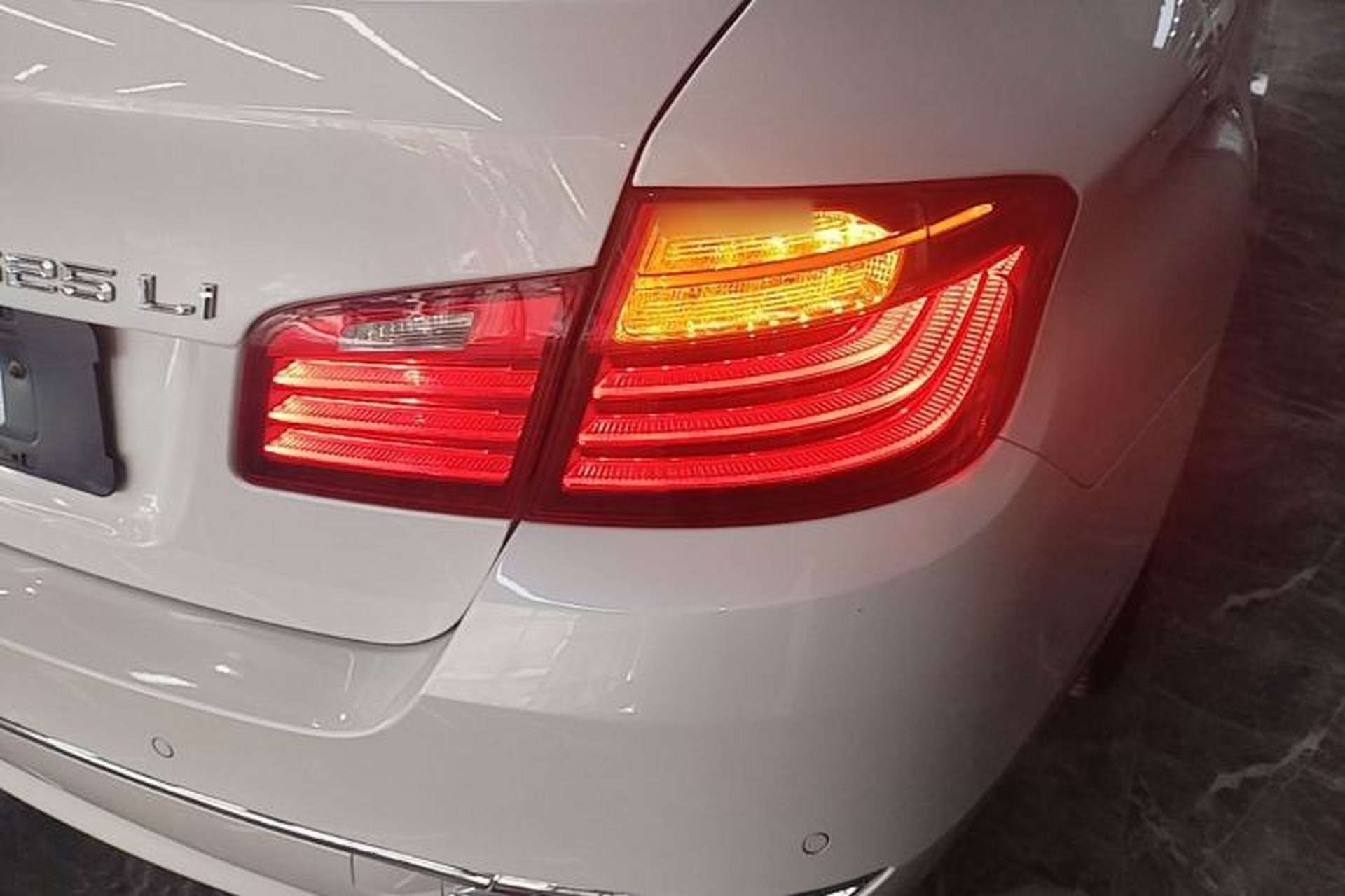 Used BMW 5 Series 2017 525Li Luxury Design Package Right Rear Taillight
