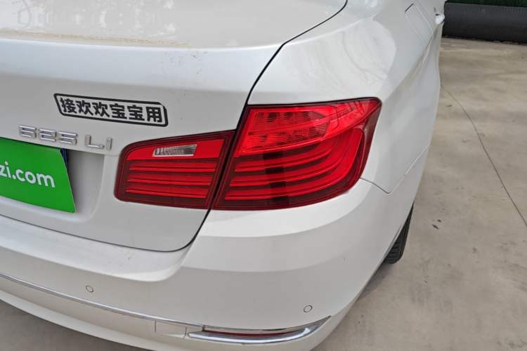 Used BMW 5 Series 2017 525Li Luxury Design Package Right Rear Taillight