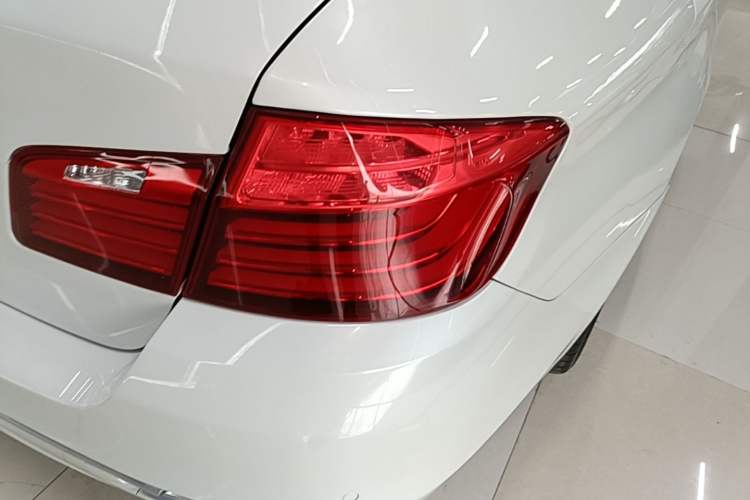 Used BMW 5 Series 2017 525Li Luxury Design Package Right Rear Taillight