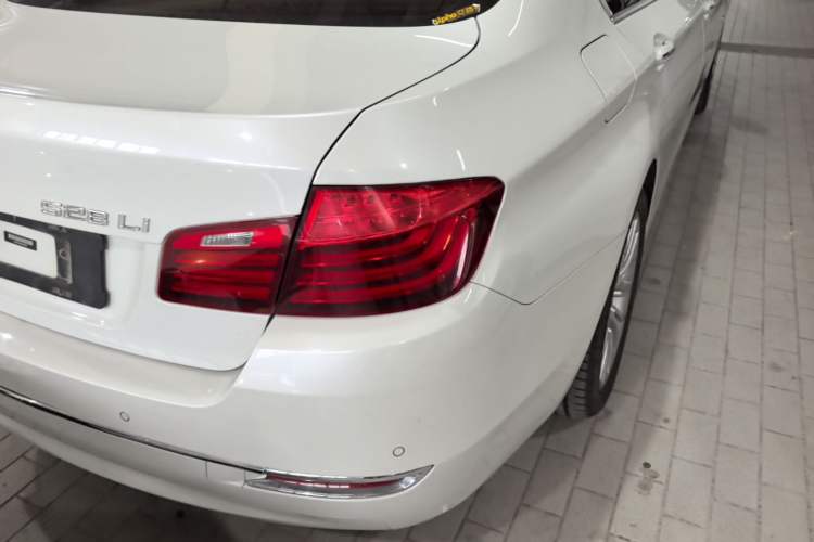 Used BMW 5 Series 2017 525Li Luxury Design Package Right Rear Taillight