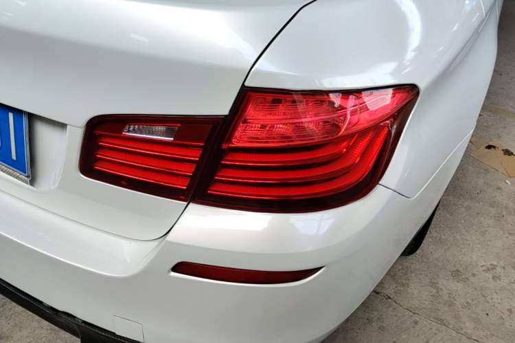 Used BMW 5 Series 2017 525Li Luxury Design Package Right Rear Taillight