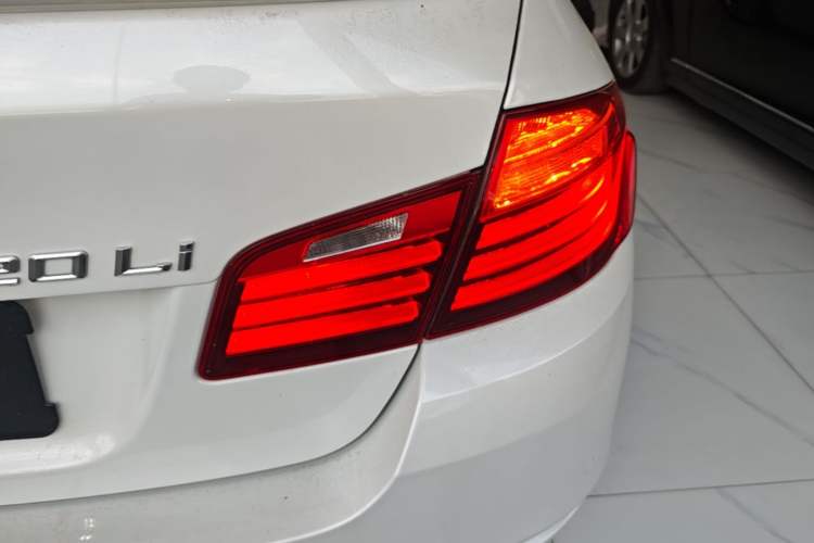 Used BMW 5 Series 2017 520Li Elegant Edition Right Rear Taillight