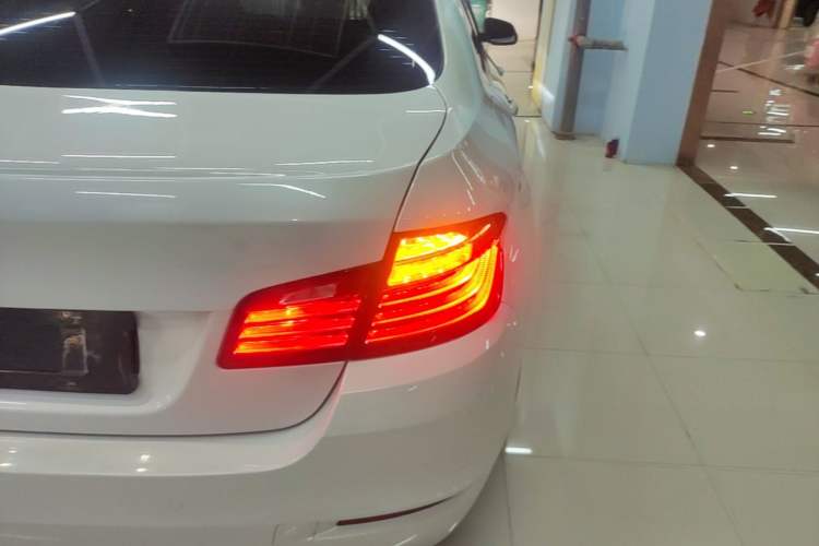 Used BMW 5 Series 2017 525Li Leading Model Right Rear Taillight