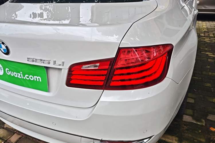 Used BMW 5 Series 2017 525Li Luxury Design Package Right Rear Taillight