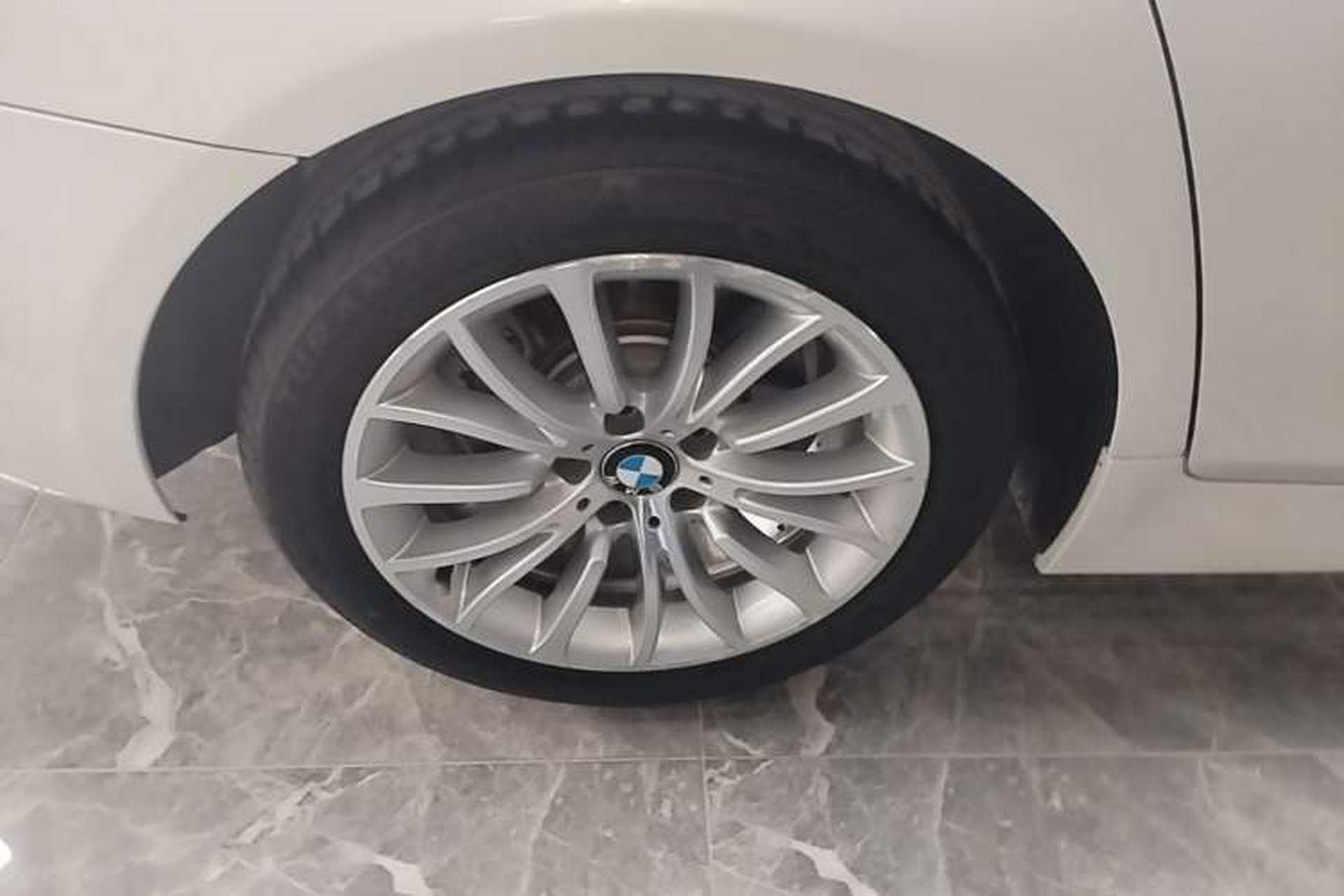 Used BMW 5 Series 2017 525Li Luxury Design Package Right Rear Wheel Hub
