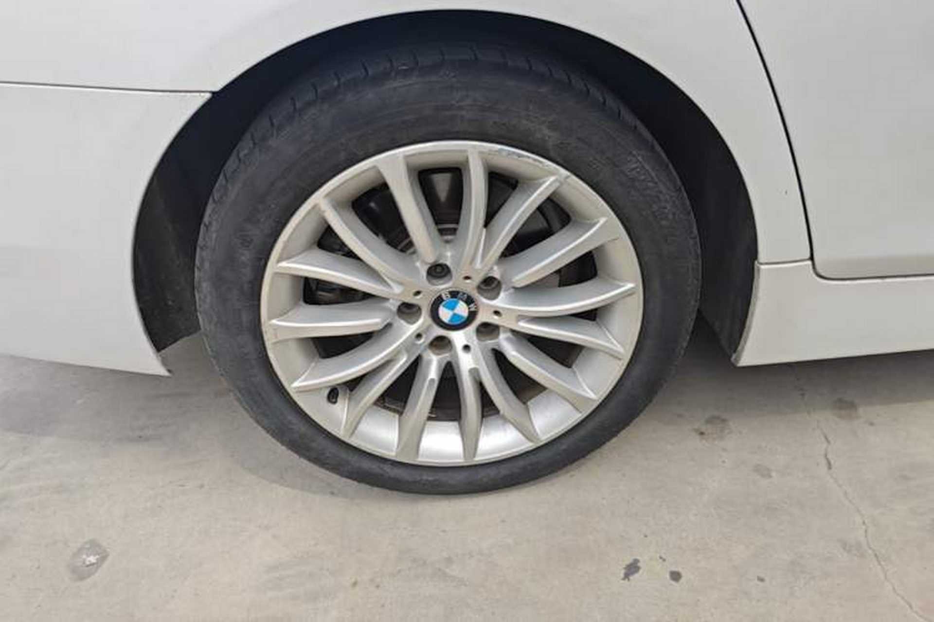 Used BMW 5 Series 2017 525Li Luxury Design Package Right Rear Wheel Hub