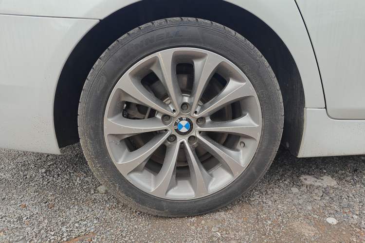 Used BMW 5 Series 2017 525Li Leading Model Right Rear Wheel Hub