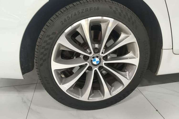Used BMW 5 Series 2017 525Li Leading Model Right Rear Wheel Hub