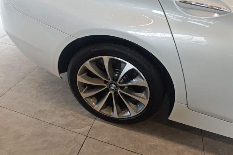 Used BMW 5 Series 2017 525Li Leading Model Right Rear Wheel Hub