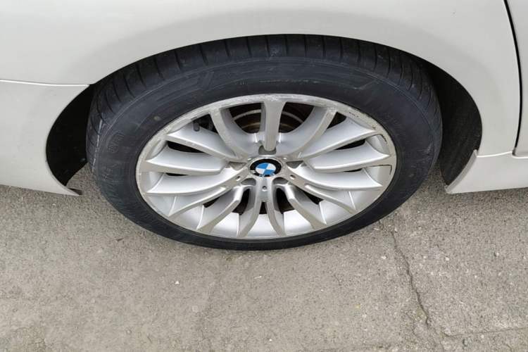 Used BMW 5 Series 2017 525Li Luxury Design Package Right Rear Wheel Hub