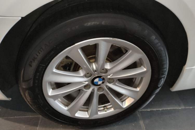 Used BMW 5 Series 2017 520Li Elegant Edition Right Rear Wheel Hub