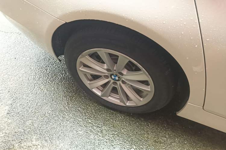 Used BMW 5 Series 2017 520Li Elegant Edition Right Rear Wheel Hub