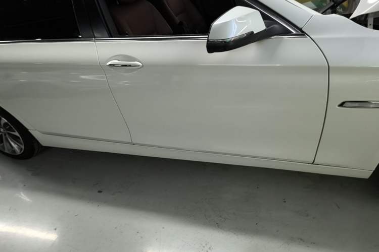 Used BMW 5 Series 2017 525Li Leading Model Right Side Sill