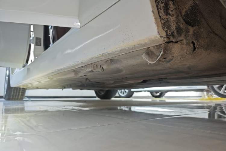 Used BMW 5 Series 2017 520Li Elegant Edition Right Side Sill