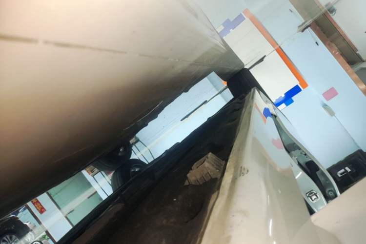 Used BMW 5 Series 2017 525Li Leading Model Right Side Sill