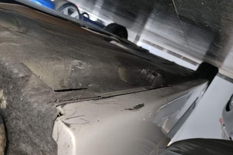 Used BMW 5 Series 2017 520Li Elegant Edition Right Side Sill