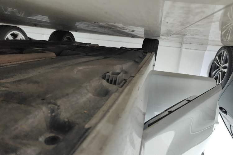 Used BMW 5 Series 2017 520Li Elegant Edition Right Side Sill