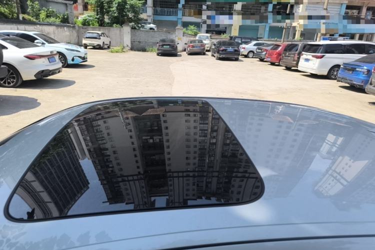 Used BMW 5 Series 2017 525Li Leading Model Roof