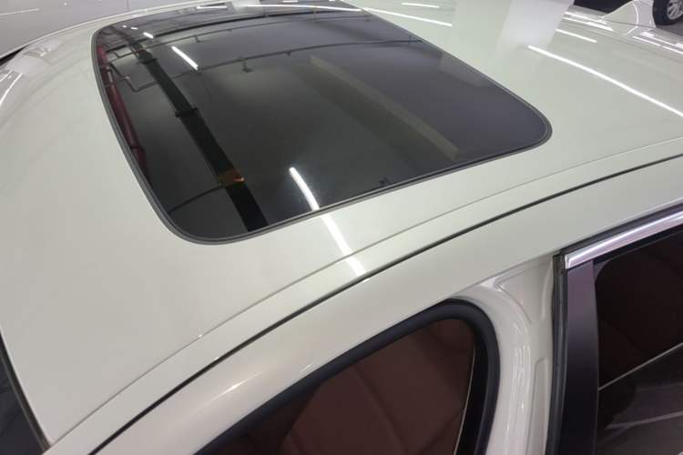 Used BMW 5 Series 2017 525Li Leading Model Roof