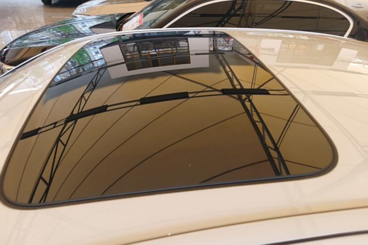 Used BMW 5 Series 2017 525Li Luxury Design Package Roof