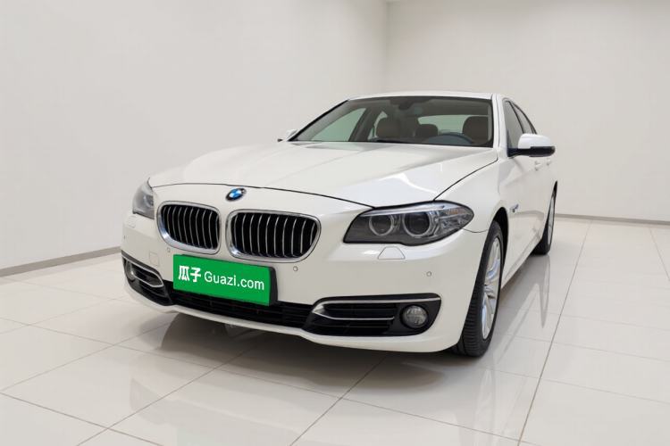 Used BMW 5 Series 2017 525Li Luxury Design Package Guazi used car, China used car export, Used car for sale, Used BMW cars, Cheapest cars for sale