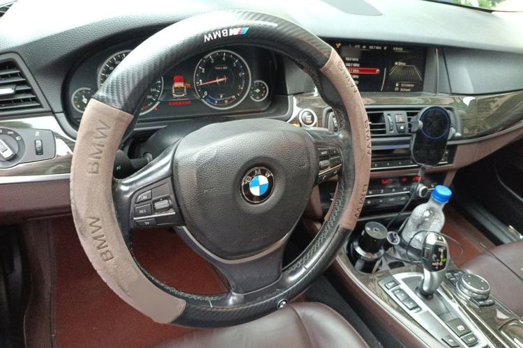 Used BMW 5 Series 2017 525Li Luxury Design Package Steering Wheel