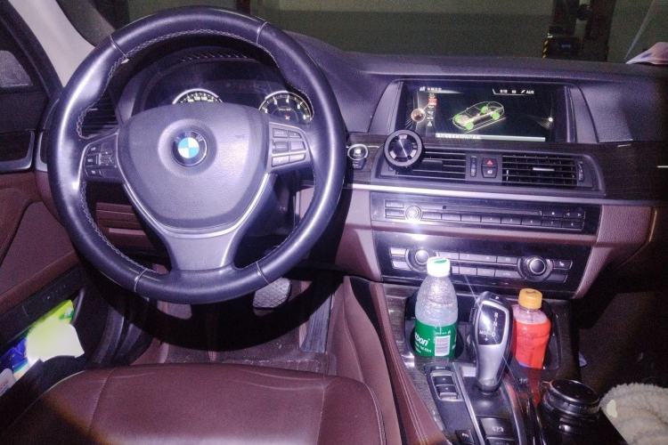 Used BMW 5 Series 2017 525Li Luxury Design Package Steering Wheel