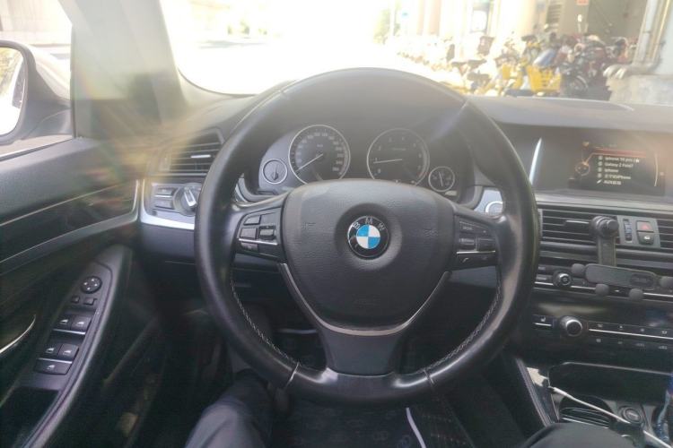 Used BMW 5 Series 2017 520Li Elegant Edition Steering Wheel