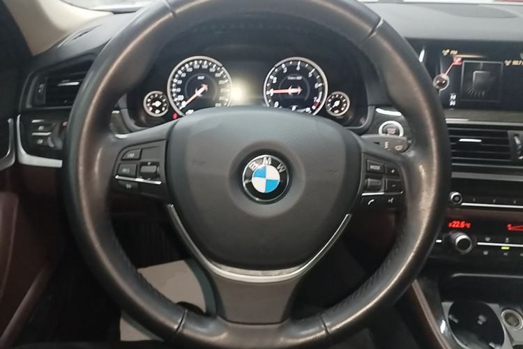 Used BMW 5 Series 2017 525Li Luxury Design Package Steering Wheel
