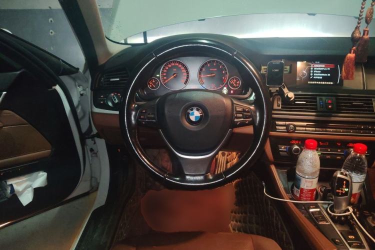 Used BMW 5 Series 2017 520Li Elegant Edition Steering Wheel