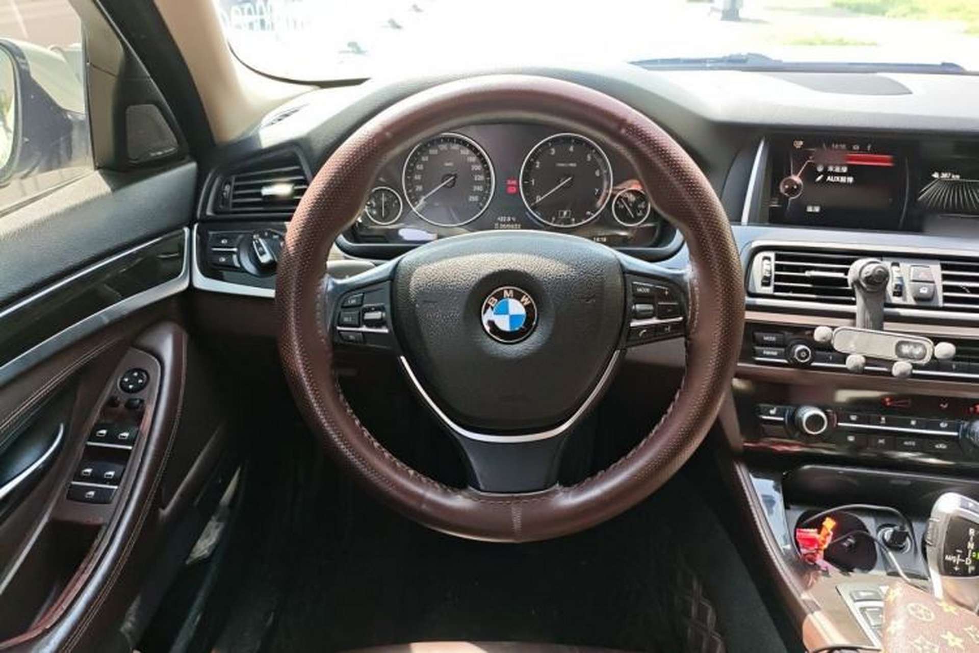 Used BMW 5 Series 2017 525Li Luxury Design Package Steering Wheel