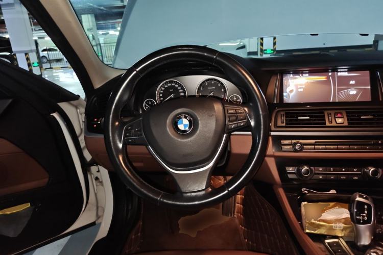Used BMW 5 Series 2017 520Li Elegant Edition Steering Wheel