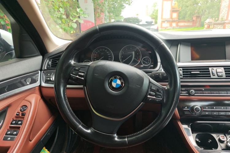 Used BMW 5 Series 2017 520Li Elegant Edition Steering Wheel