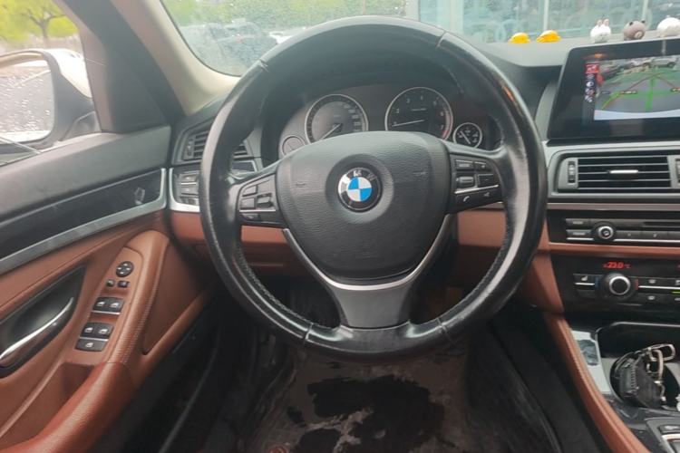 Used BMW 5 Series 2017 520Li Elegant Edition Steering Wheel