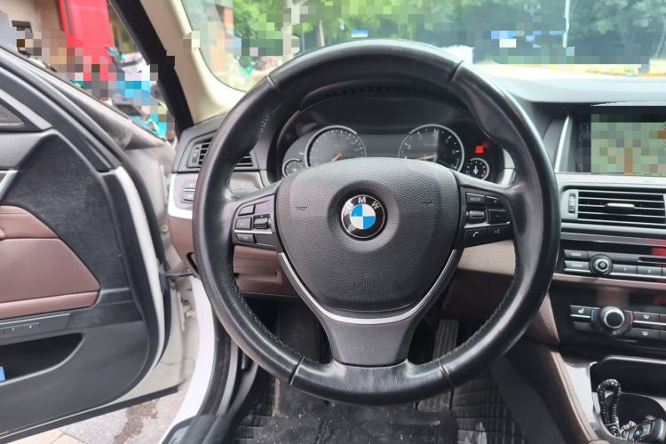 Used BMW 5 Series 2017 525Li Luxury Design Package Steering Wheel