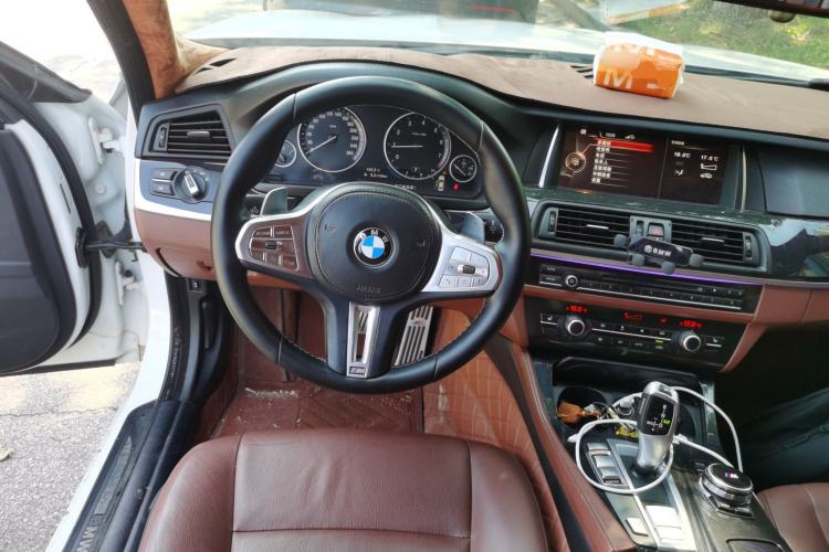 Used BMW 5 Series 2017 520Li Elegant Edition Steering Wheel
