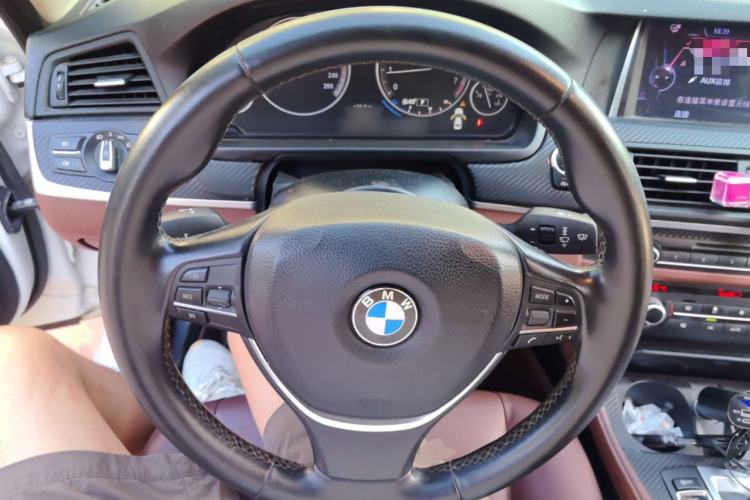 Used BMW 5 Series 2017 520Li Elegant Edition Steering Wheel