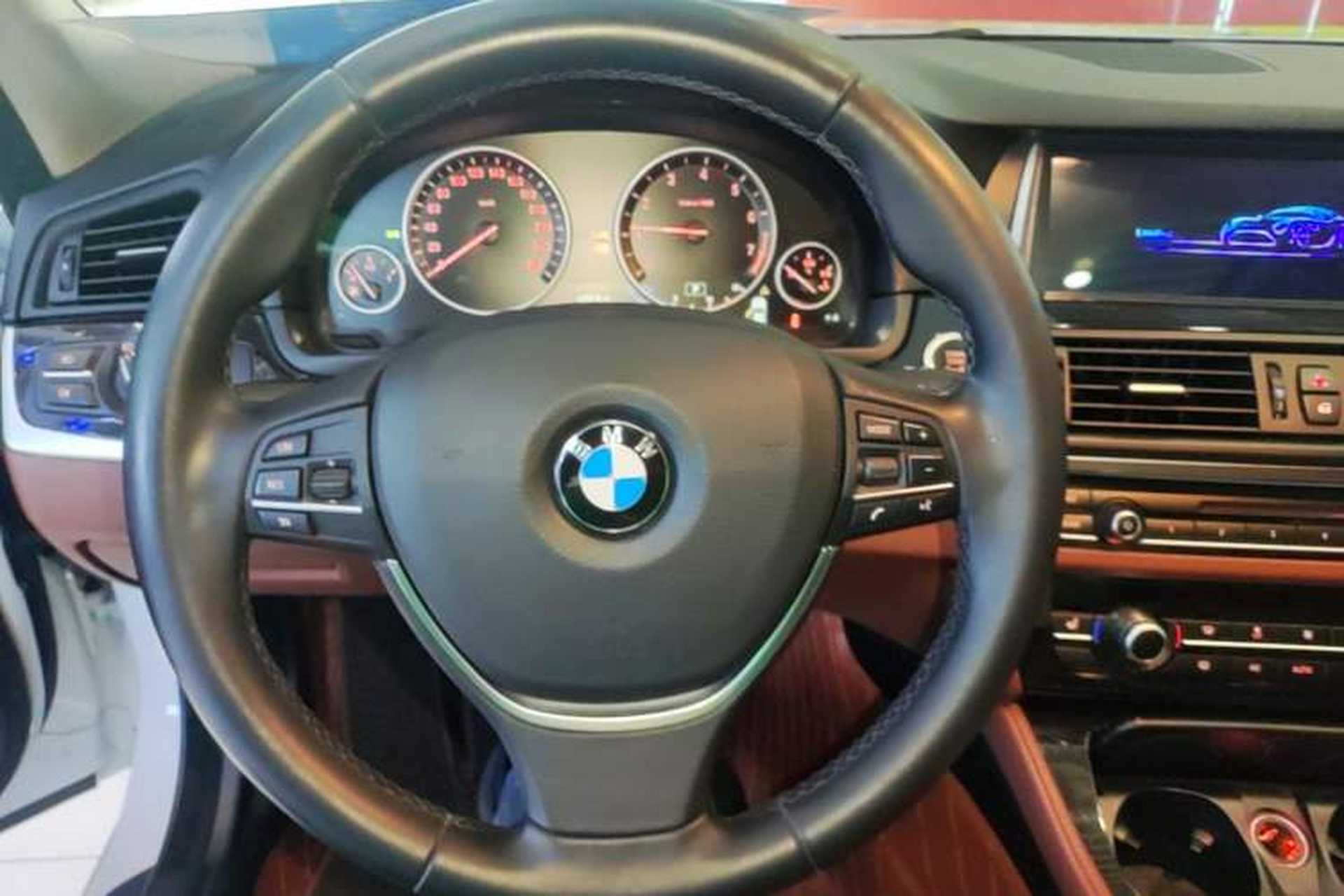 Used BMW 5 Series 2017 520Li Elegant Edition Steering Wheel