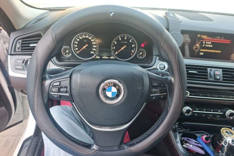 Used BMW 5 Series 2017 525Li Luxury Design Package Steering Wheel