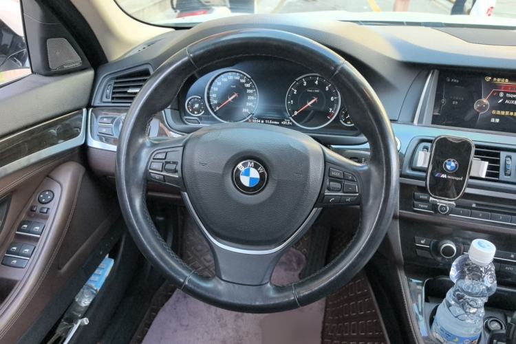 Used BMW 5 Series 2017 525Li Luxury Design Package Steering Wheel