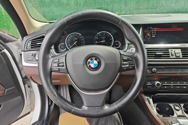 Used BMW 5 Series 2017 525Li Luxury Design Package Steering Wheel