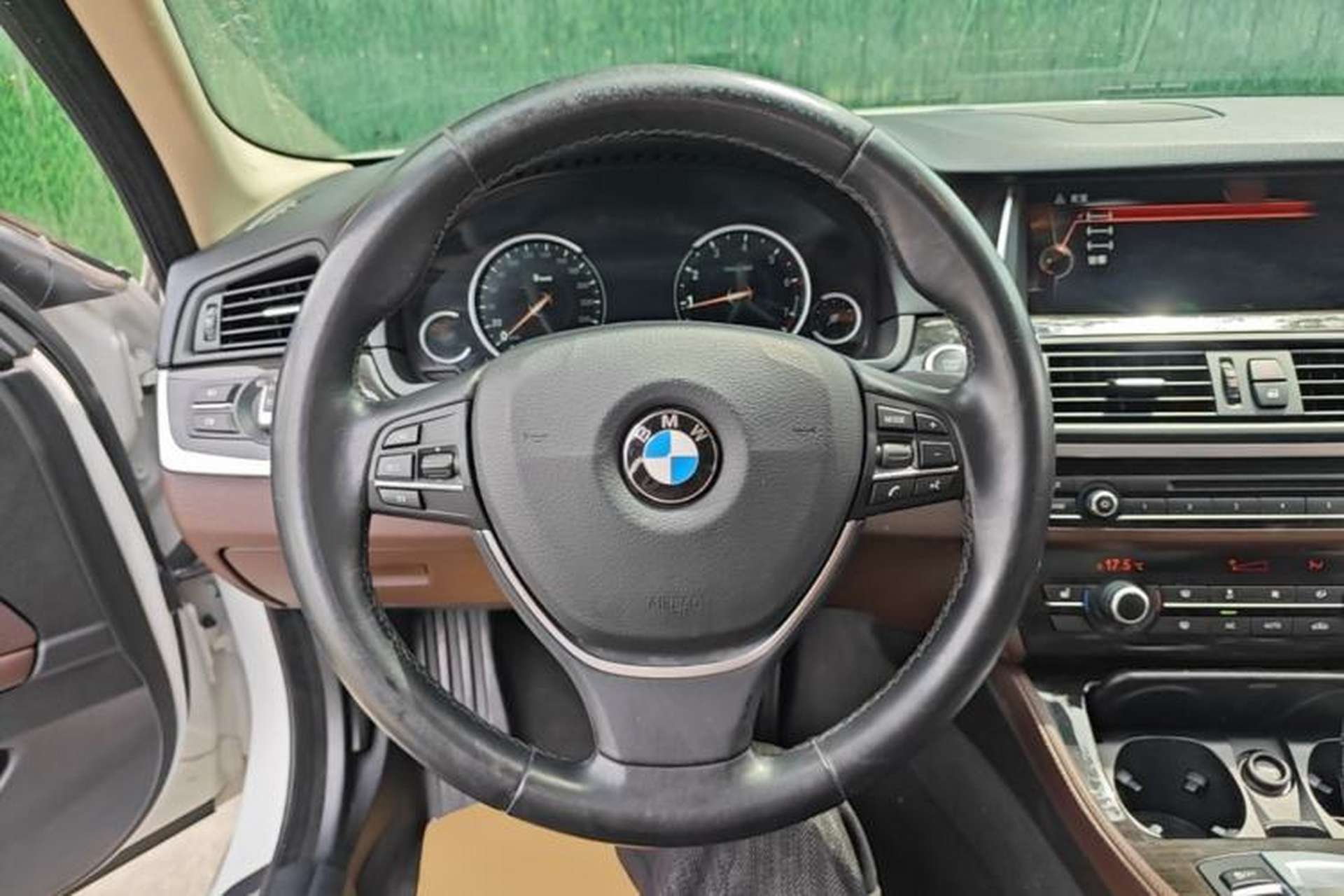 Used BMW 5 Series 2017 525Li Luxury Design Package Steering Wheel
