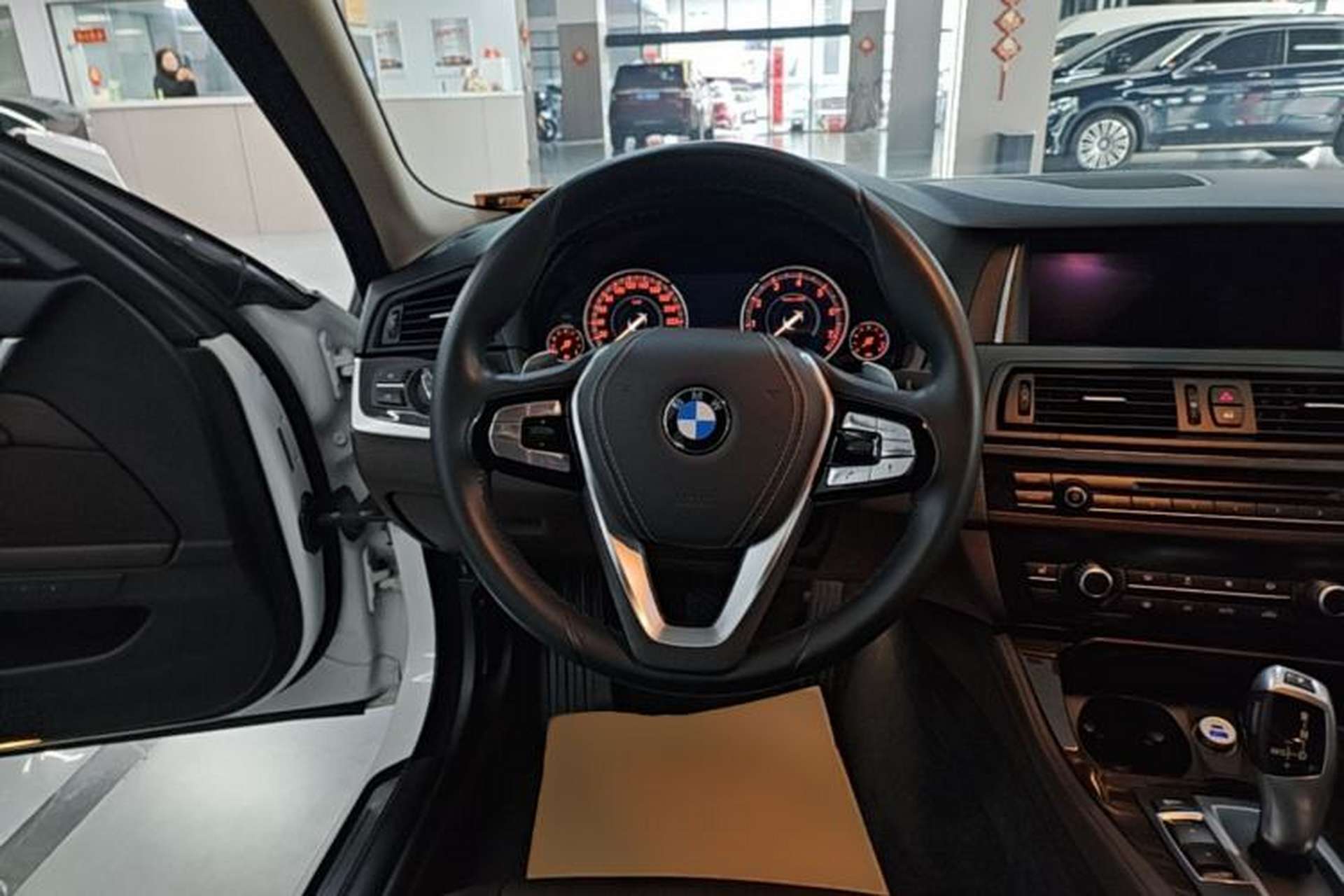 Used BMW 5 Series 2017 525Li Luxury Design Package Steering Wheel