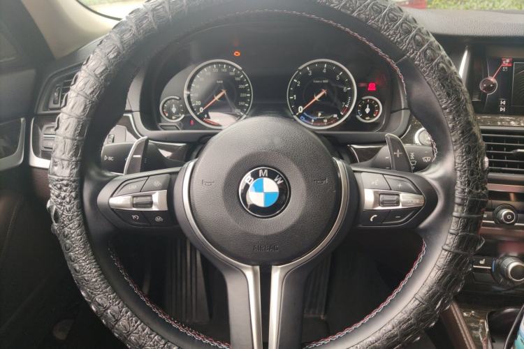 Used BMW 5 Series 2017 525Li Luxury Design Package Steering Wheel